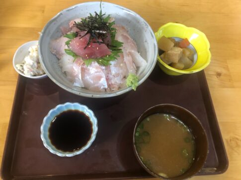 海鮮丼